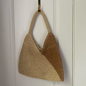 Raffia knitted bag